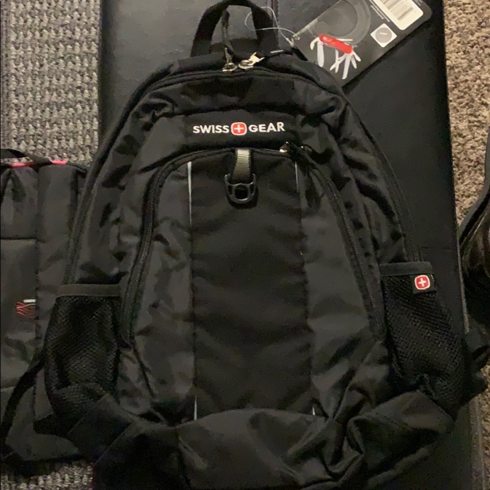 SWISS GEAR BACKPACK